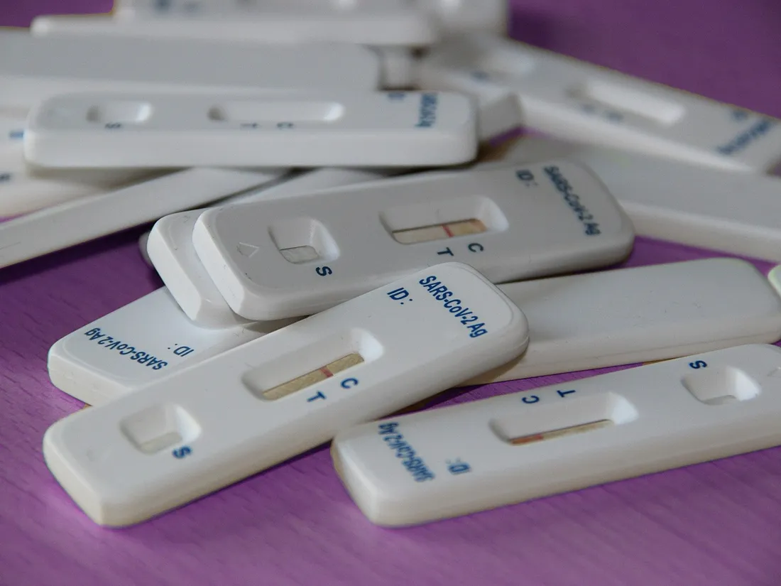 Certaines pharmacies réduisent désormais la voilure sur les tests antigéniques.